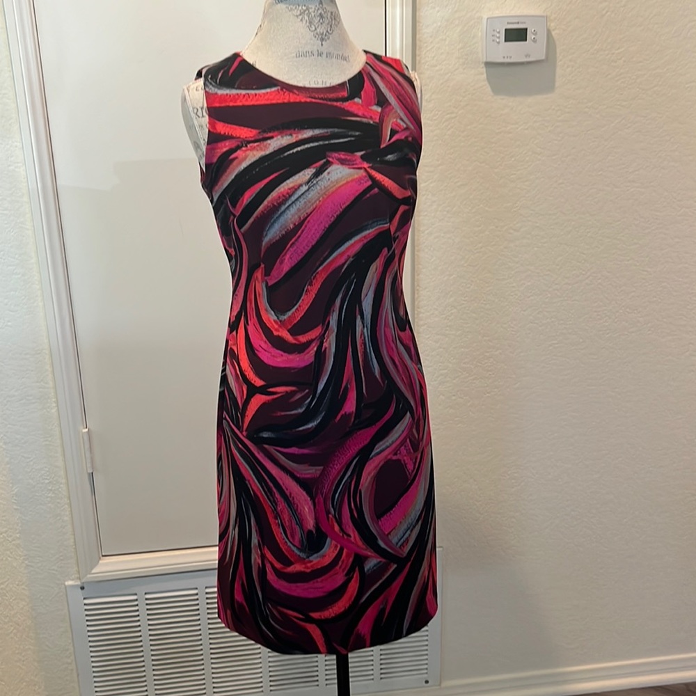 Taylor size 6 multicolored sheath dress